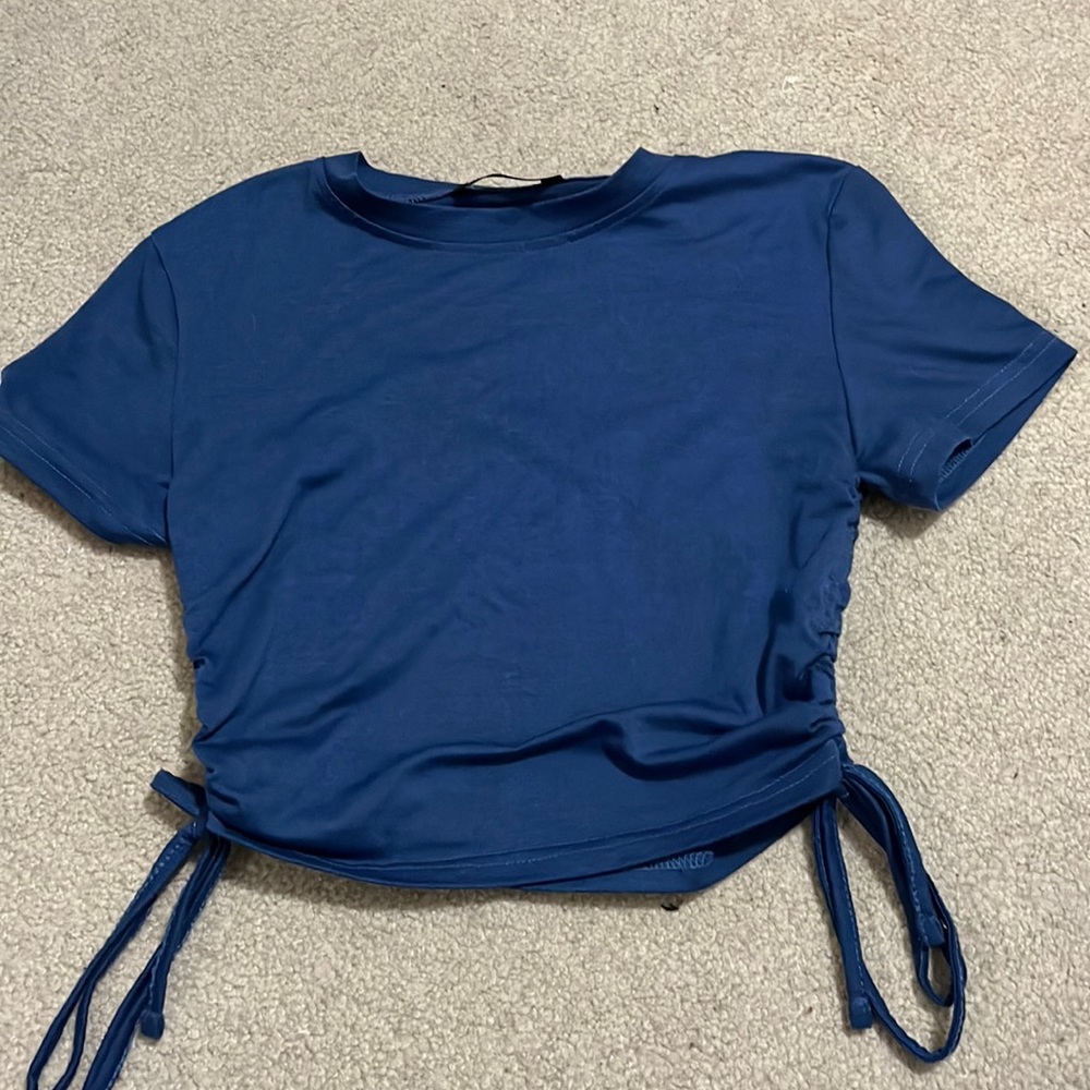 SHEIN cropped side scrunch top